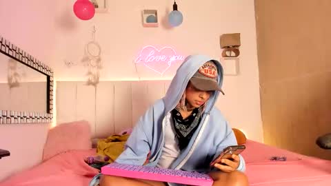 nicky_teem online show from March 10, 9:36 am