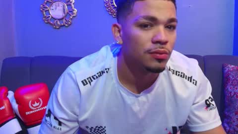 Snapshot of nico_blaze7 chatting on February 24, 12:36 pm nico_blaze7 online show from February 24, 12:36 pm