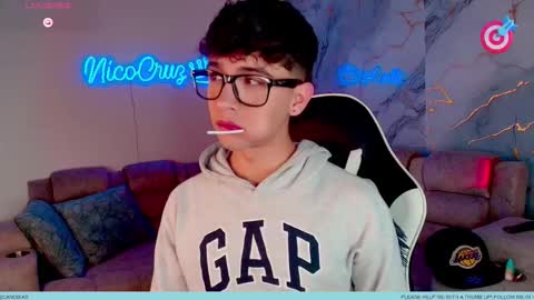 nico online show from February 25, 10:52 pm