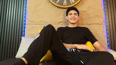 nico_monroet online show from May 6, 10:48 pm