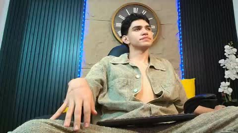 nico_monroet online show from May 21, 11:45 pm