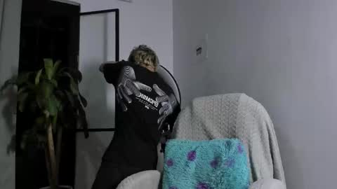 Nico  online show from November 10, 4:00 am