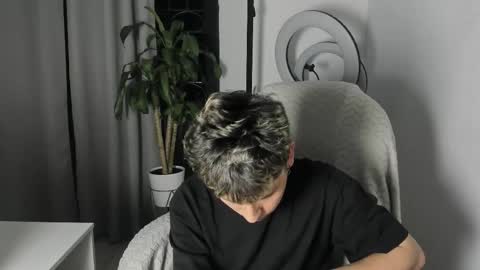 Nico  online show from December 14, 6:30 am