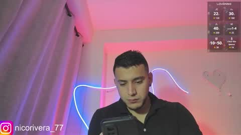 Snapshot of nico_rivera chatting on January 11, 10:59 pm Nicolas online show from January 11, 10:59 pm
