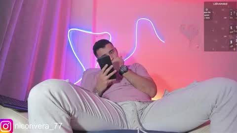 Snapshot of nico_rivera chatting on January 14, 1:33 am Nicolas online show from January 14, 1:33 am