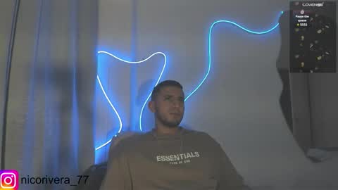 Snapshot of nico_rivera chatting on February 3, 4:10 am Nicolas online show from February 3, 4:10 am