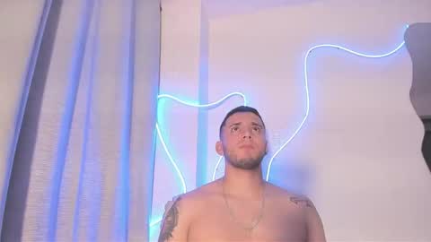 Snapshot of nico_rivera chatting on February 3, 7:24 am Nicolas online show from February 3, 7:24 am