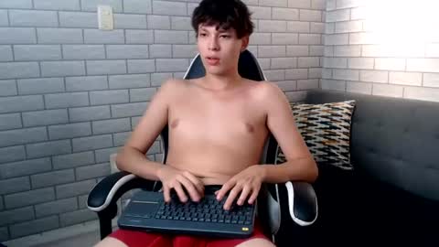 Snapshot of nicola_hard chatting on July 11, 2:58 am Nicola online show from July 11, 2:58 am