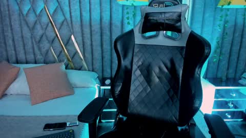 Nicolai online show from April 8, 12:05 pm