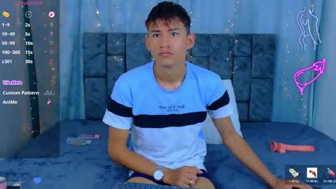 nicolastorres__ online show from April 11, 4:17 am