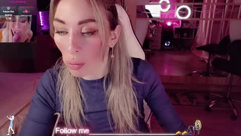 Nicole online show from March 31, 9:48 pm