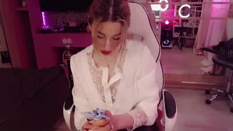 Nicole online show from May 13, 8:16 pm