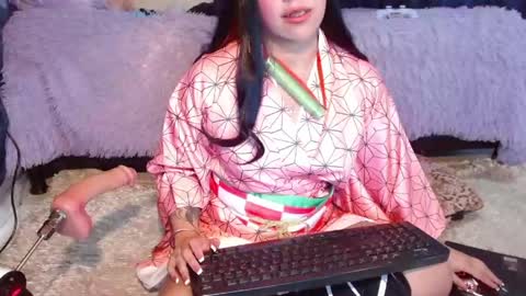 Snapshot of nicole_smithhh chatting on April 20, 3:37 pm Anna Nicole online show from April 20, 3:37 pm