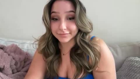 nicolelovesyou444 online show from April 1, 1:06 am