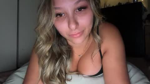nicolelovesyou444 online show from June 24, 5:01 pm