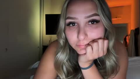 nicolelovesyou444 online show from July 3, 12:50 am