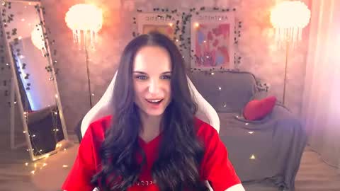 Nicole online show from June 9, 3:23 pm