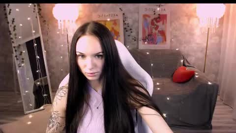 Nicole online show from June 15, 4:09 pm