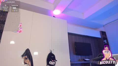 Snapshot of nicolette_tay chatting on April 29, 2:21 pm Nicol online show from April 29, 2:21 pm