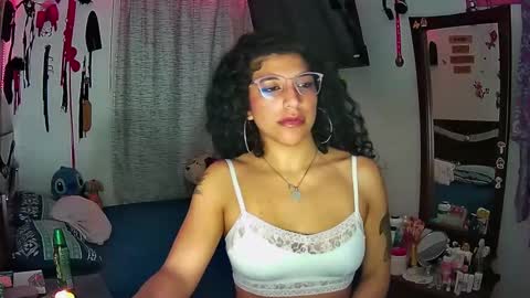 Nicoll Williams online show from February 11, 6:08 am