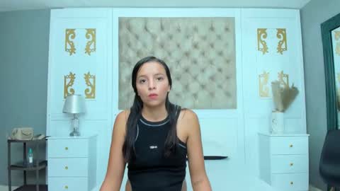 Nicolle online show from March 23, 1:37 pm