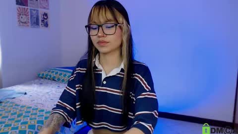 NicoRobin777 online show from April 27, 8:18 pm