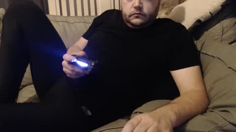 Snapshot of nielsgellen chatting on January 16, 11:37 pm nielsgellen online show from January 16, 11:37 pm