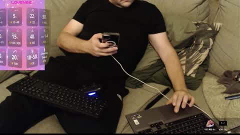 Snapshot of nielsgellen chatting on October 11, 8:51 pm nielsgellen online show from October 11, 8:51 pm