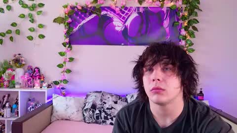 Snapshot of night_angell chatting on February 15, 11:41 am Night angel online show from February 15, 11:41 am