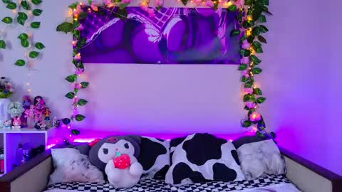 Snapshot of night_angell chatting on February 28, 11:22 am Night angel online show from February 28, 11:22 am