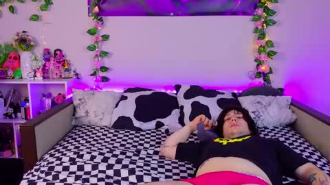 Snapshot of night_angell chatting on March 4, 9:48 am Night angel online show from March 4, 9:48 am