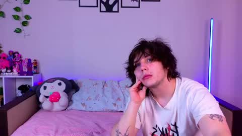 Snapshot of night_angell chatting on June 8, 12:38 pm Night angel online show from June 8, 12:38 pm