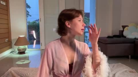 Aurora online show from April 19, 11:09 am