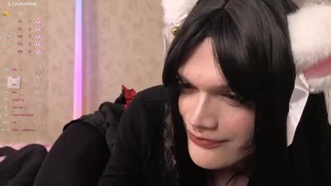 Snapshot of nightrapunzel chatting on April 15, 5:31 pm Night Rapunzel online show from April 15, 5:31 pm