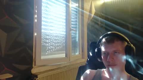 Snapshot of niglo620 chatting on April 8, 3:12 pm niglo620 online show from April 8, 3:12 pm