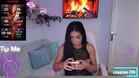 Nicolle Bustamante online show from February 11, 5:40 pm