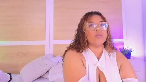Snapshot of niickypurple chatting on April 19, 12:15 pm Call me Nicky online show from April 19, 12:15 pm