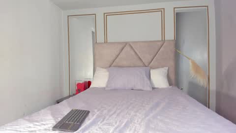 Nicole Leroy online show from April 14, 12:00 pm