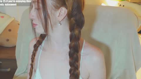 of Nylasweet online show from September 29, 7:40 pm