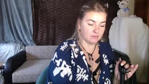 Snapshot of nikaskylink chatting on October 22, 6:35 am Nika online show from October 22, 6:35 am