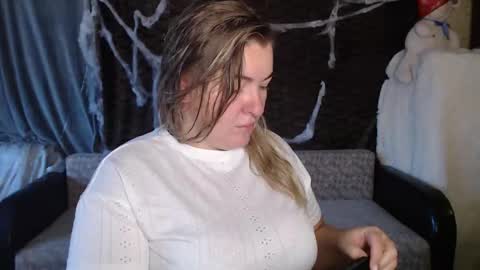 Snapshot of nikaskylink chatting on November 1, 4:25 am Nika online show from November 1, 4:25 am