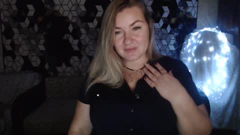 Snapshot of nikaskylink chatting on November 21, 8:40 pm Nika online show from November 21, 8:40 pm