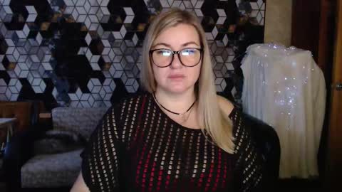 Snapshot of nikaskylink chatting on January 13, 5:13 am Nika online show from January 13, 5:13 am