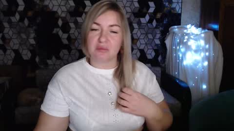 Snapshot of nikaskylink chatting on January 14, 7:52 pm Nika online show from January 14, 7:52 pm