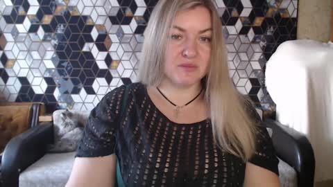 Snapshot of nikaskylink chatting on February 9, 5:11 am Nika online show from February 9, 5:11 am