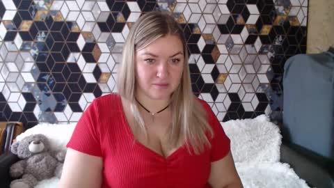 Snapshot of nikaskylink chatting on February 10, 5:11 am Nika online show from February 10, 5:11 am