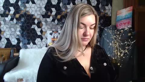 Snapshot of nikaskylink chatting on February 26, 6:12 am Nika online show from February 26, 6:12 am