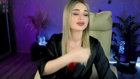 NikaStill  online show from April 9, 2:22 am