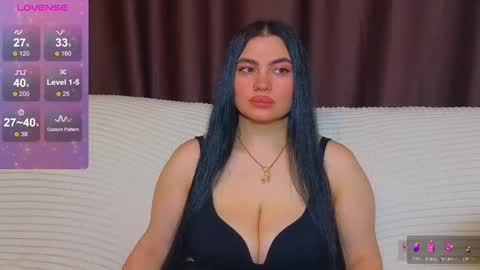 Nikki Kardashian online show from February 25, 10:39 pm