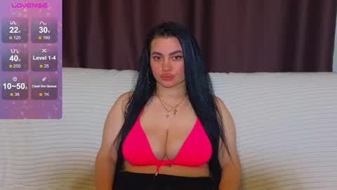 Nikki Kardashian online show from March 4, 10:38 pm